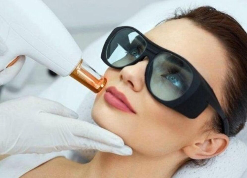 Ādas ādas sejas atjaunošanās